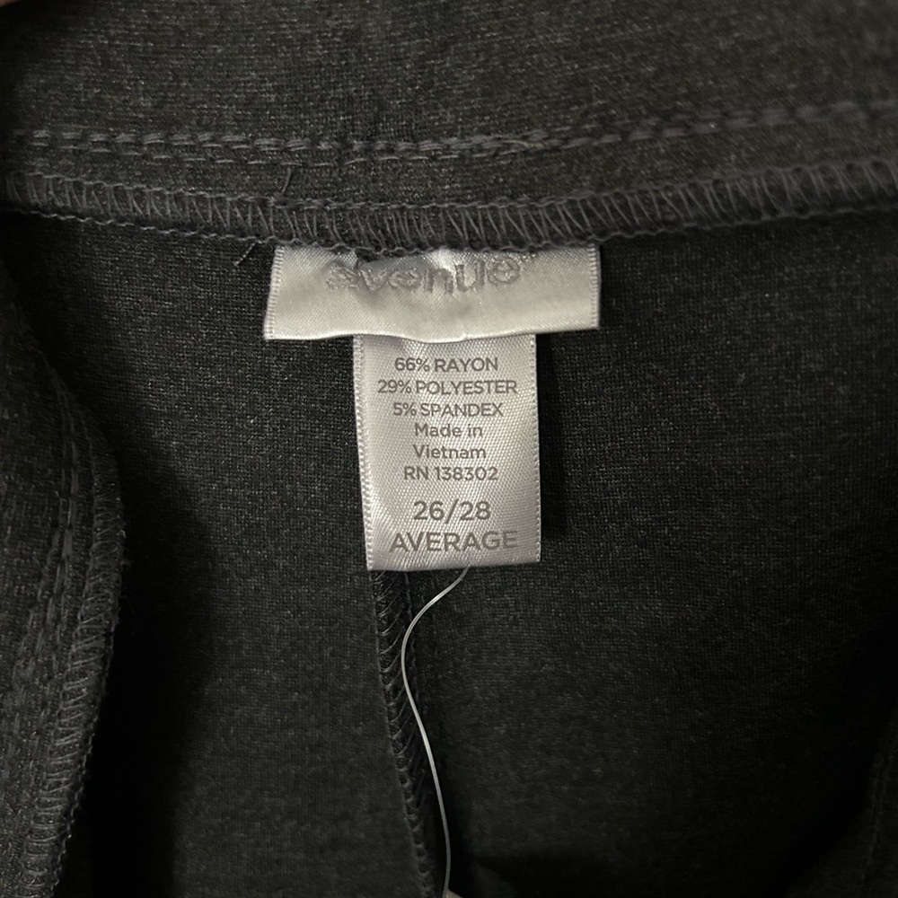 NWT Avenue ponte leggings - Picture 4 of 5